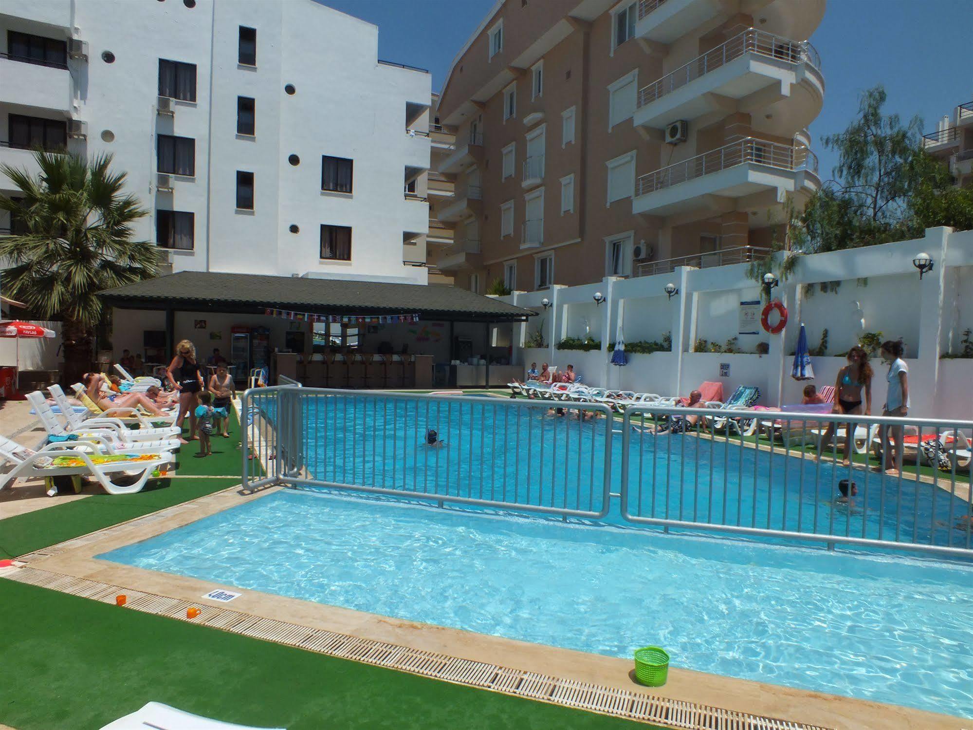Tuntas Suites Altinkum Дидим Экстерьер фото