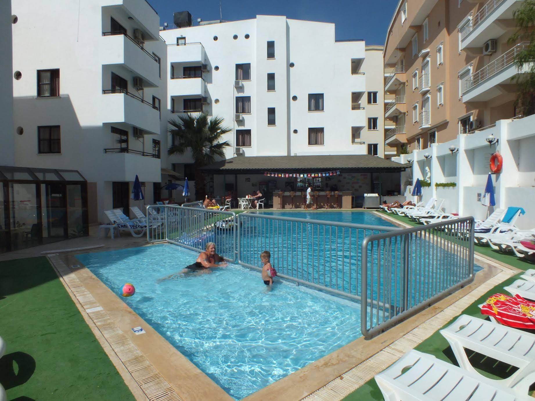 Tuntas Suites Altinkum Дидим Экстерьер фото